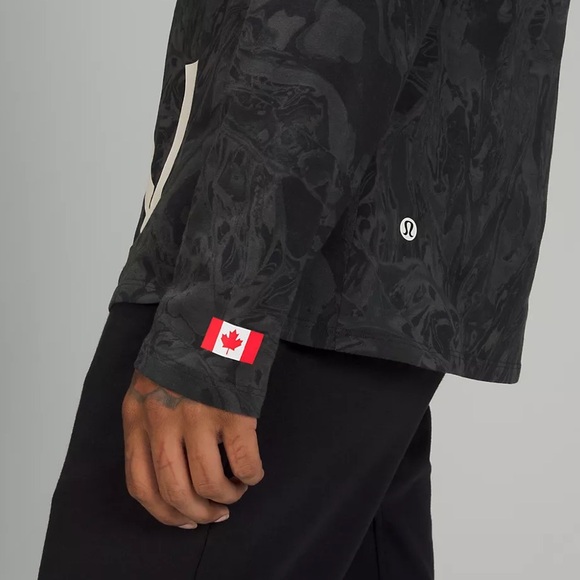 Lululemon Team Canada Fundamental Exclusive Long Sleeve Shirt Black/ White NWT - Picture 3 of 3